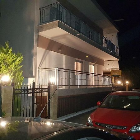 Dimitris Apartments Nea Plagia Dış mekan fotoğraf