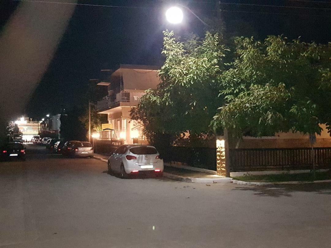 Dimitris Apartments Nea Plagia Dış mekan fotoğraf